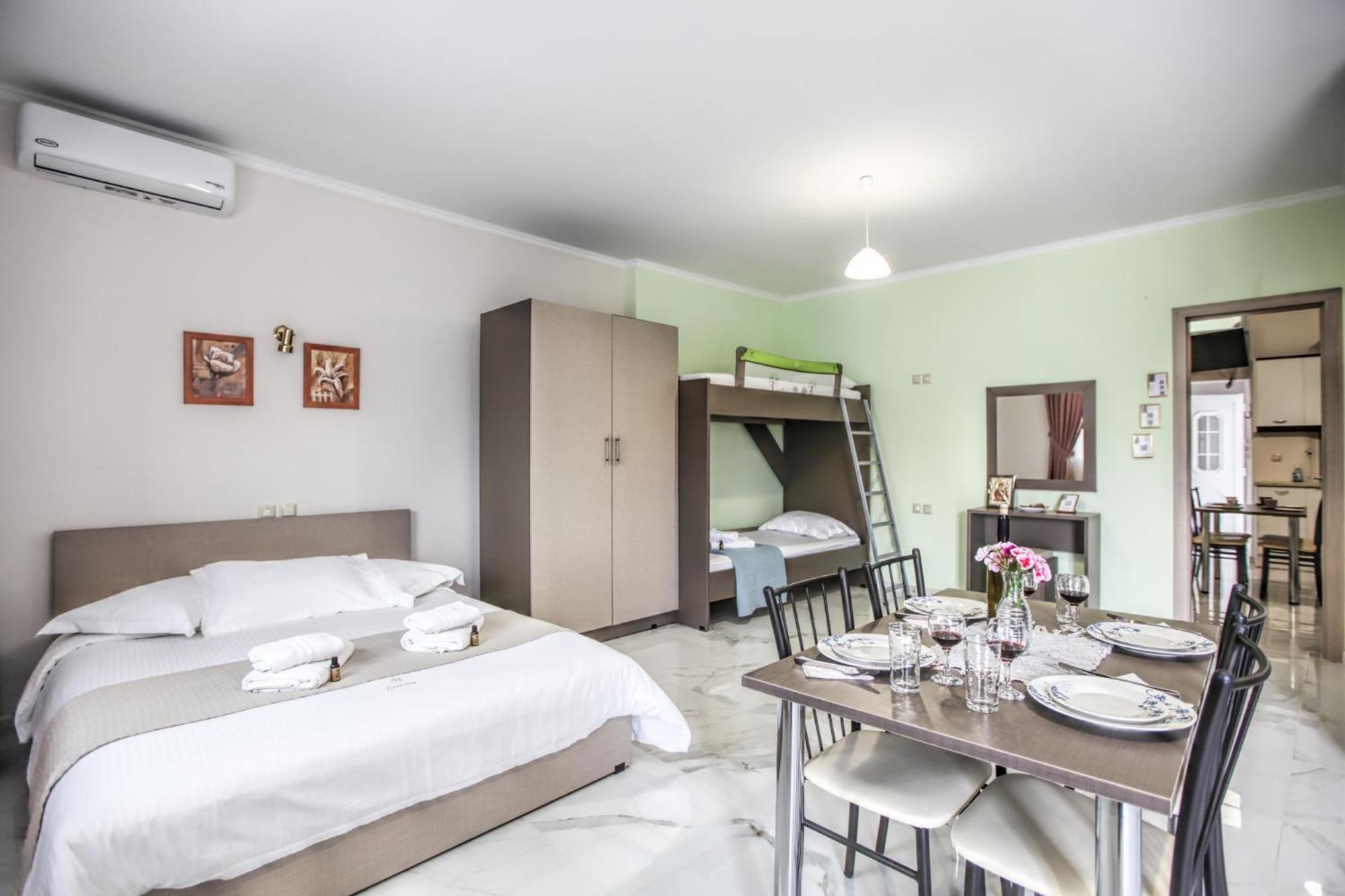 Del Sol #1 Meteora Luxurious Family Suites 卡兰巴卡 外观 照片