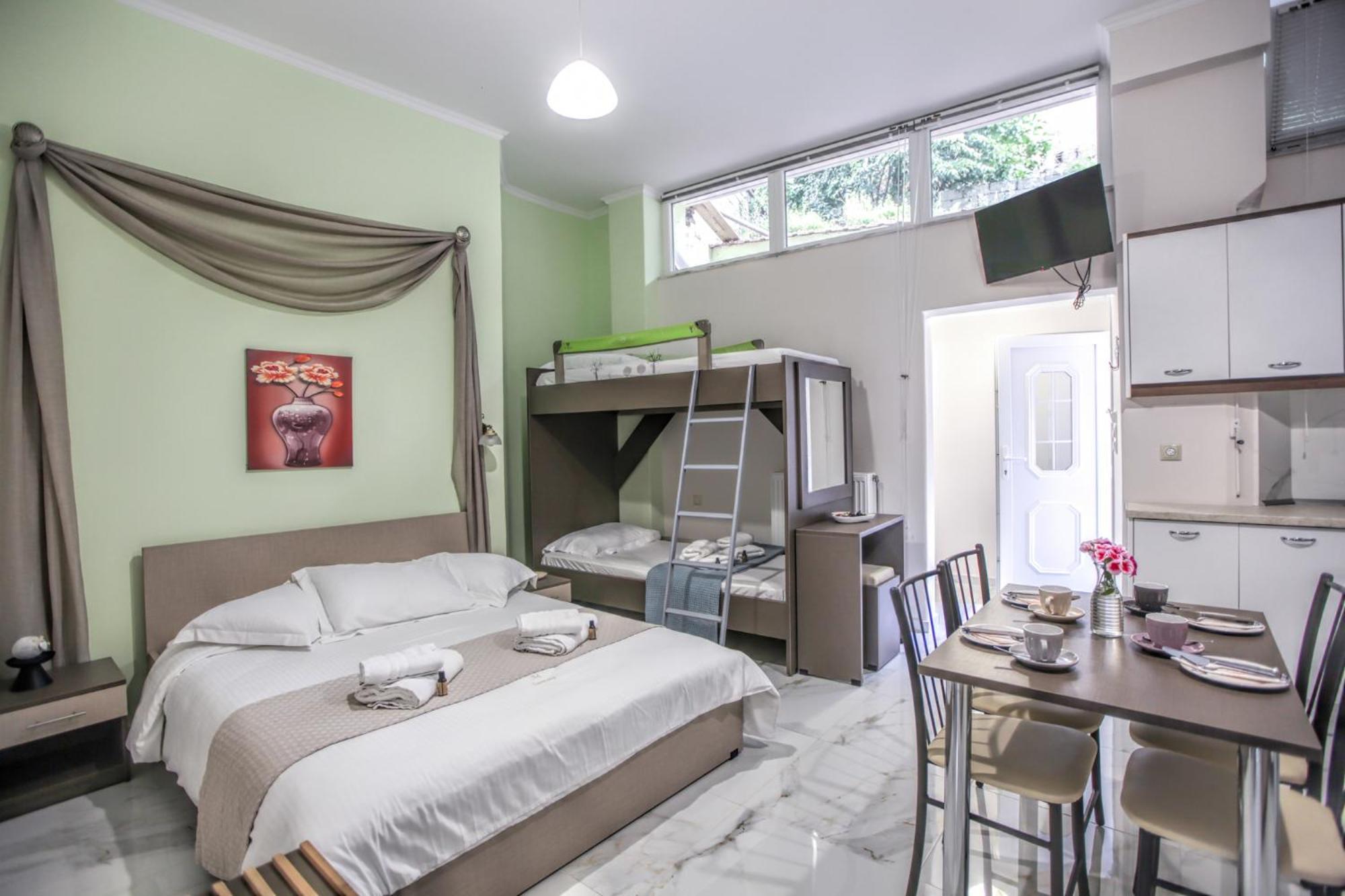 Del Sol #1 Meteora Luxurious Family Suites 卡兰巴卡 外观 照片