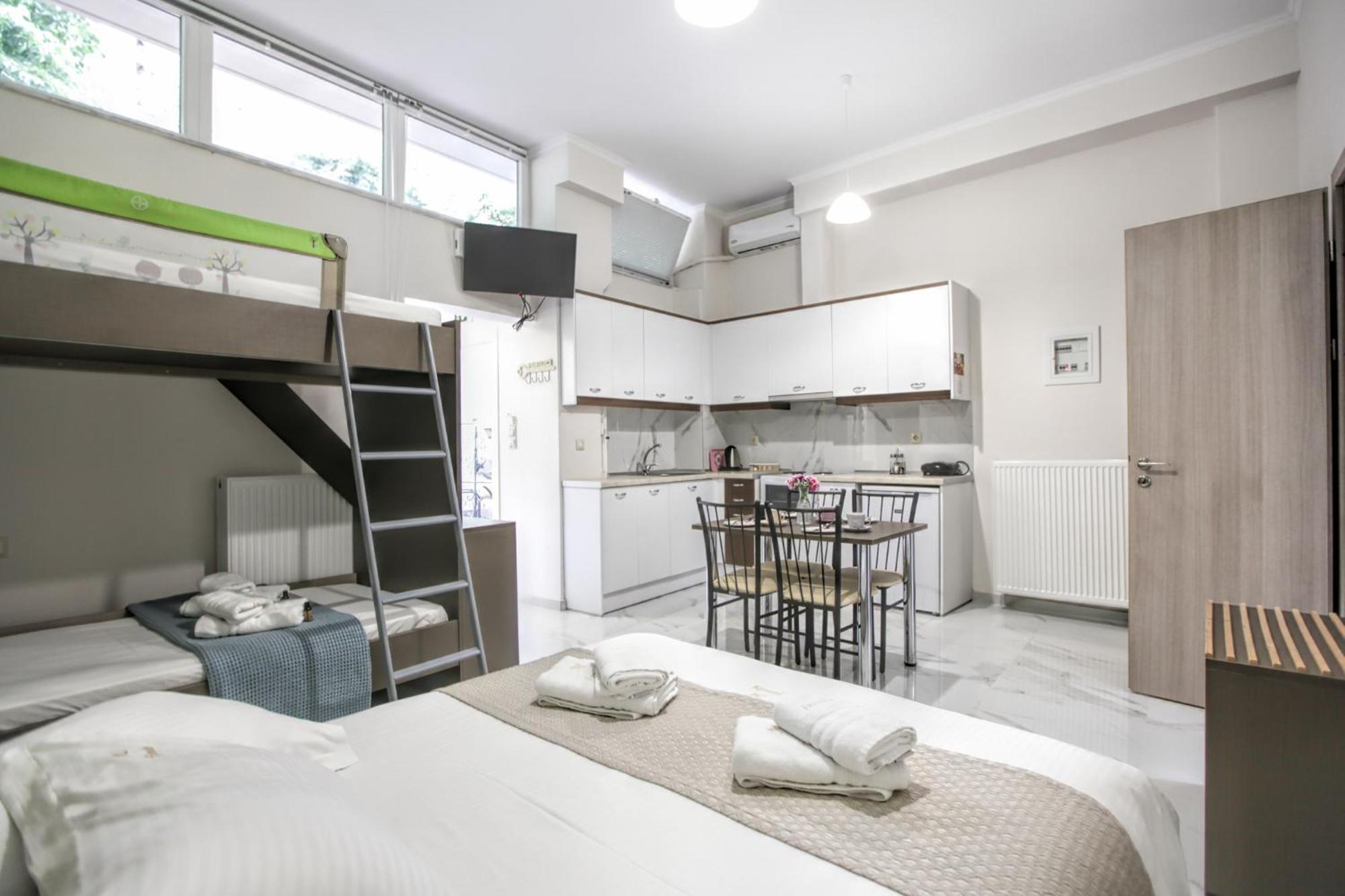 Del Sol #1 Meteora Luxurious Family Suites 卡兰巴卡 外观 照片